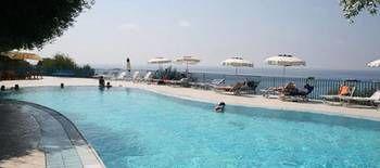 Hotel Baia Delle Sirene مارينا دي كاميروتا المظهر الخارجي الصورة