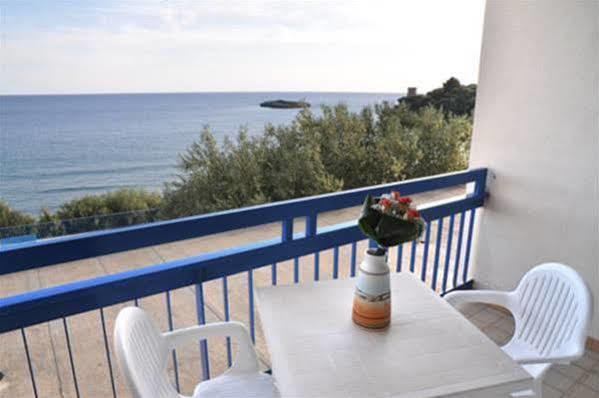Hotel Baia Delle Sirene مارينا دي كاميروتا المظهر الخارجي الصورة